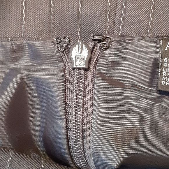 Anne Klein Grey Pin Stripe Skirt Suit - Picture 7 of 10